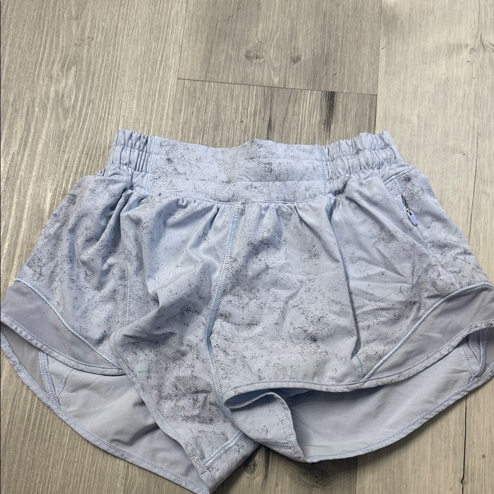 Lululemon Hottie Hots 2.5 inch